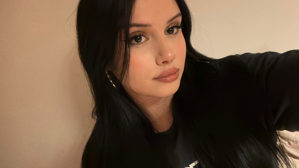 Esma K.